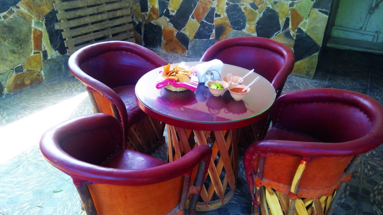 Hotel Falcon Tamasopo Extérieur photo